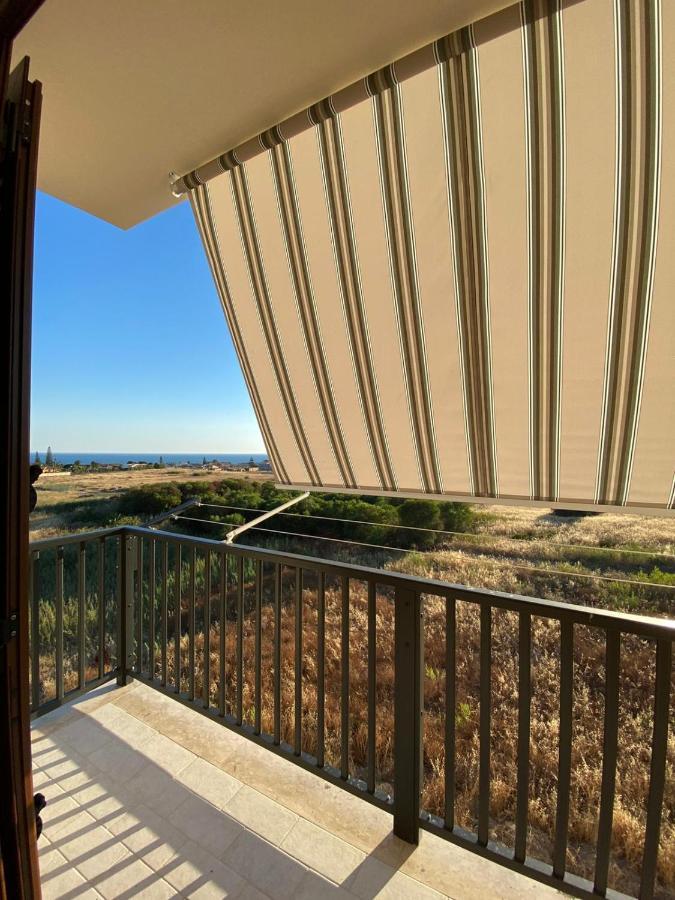 Viole Di Mare Guest House Сан-Леоне Экстерьер фото