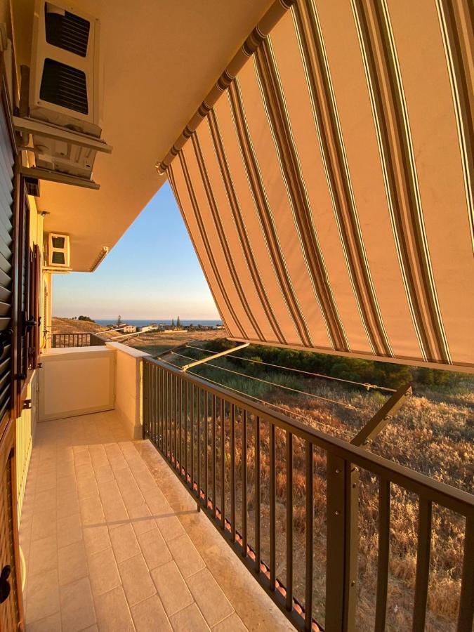 Viole Di Mare Guest House Сан-Леоне Экстерьер фото